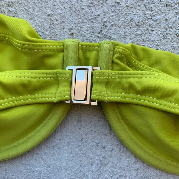 Belle the Label Oracle top and bare bottom bikini - Picture 5 of 6